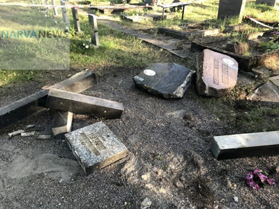Прощай, история: в Эстонии под маской реставрации уничтожают русские захоронения