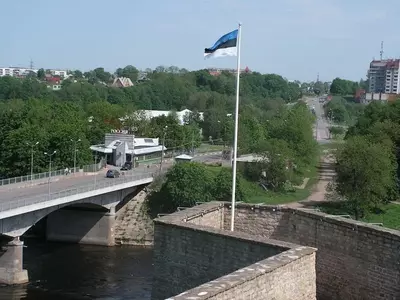 Раньше — предупреждали. Теперь — штрафуют. Что нельзя брать в Эстонию?