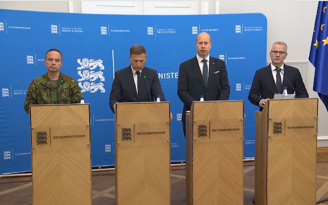 Военный дрон с взрывчаткой упал в Эстонии: никто не пострадал, причины расследуют