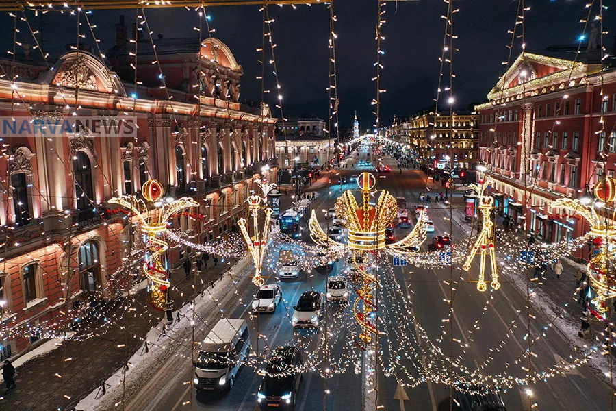 Ёлки и миллионы: кто зарабатывает на новогоднем оформлении Петербурга через эстонские фирмы