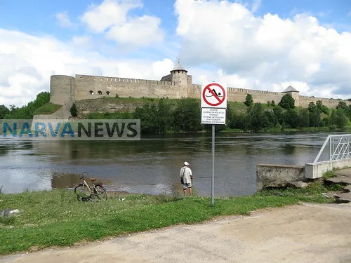 Эстонский катер снова нарушил границу на Нарове и получил штраф