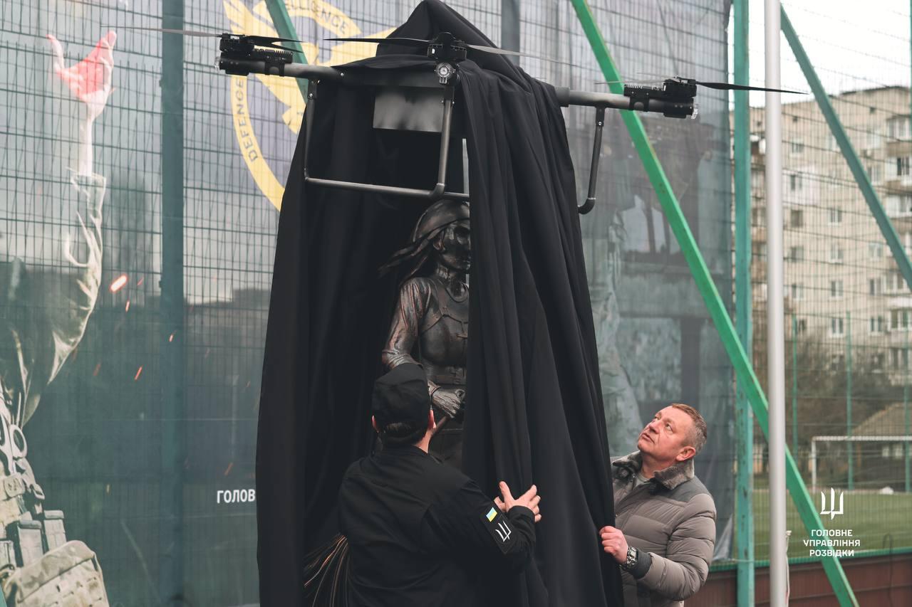 Украина установила памятник «Бабе Яге»