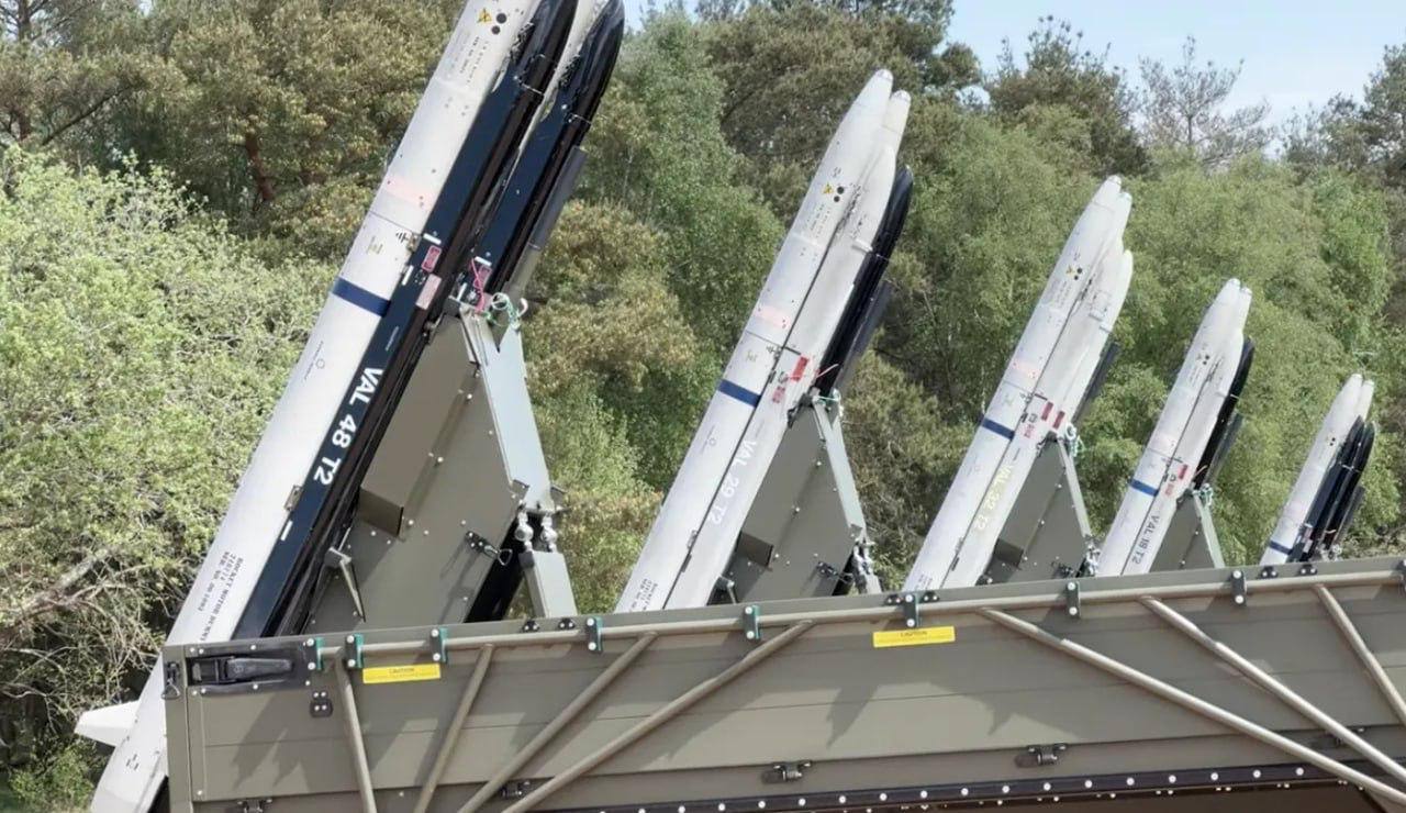 Лондон подтвердил передачу Украине 13 систем ПВО Raven и двух прототипов Gravehawk
