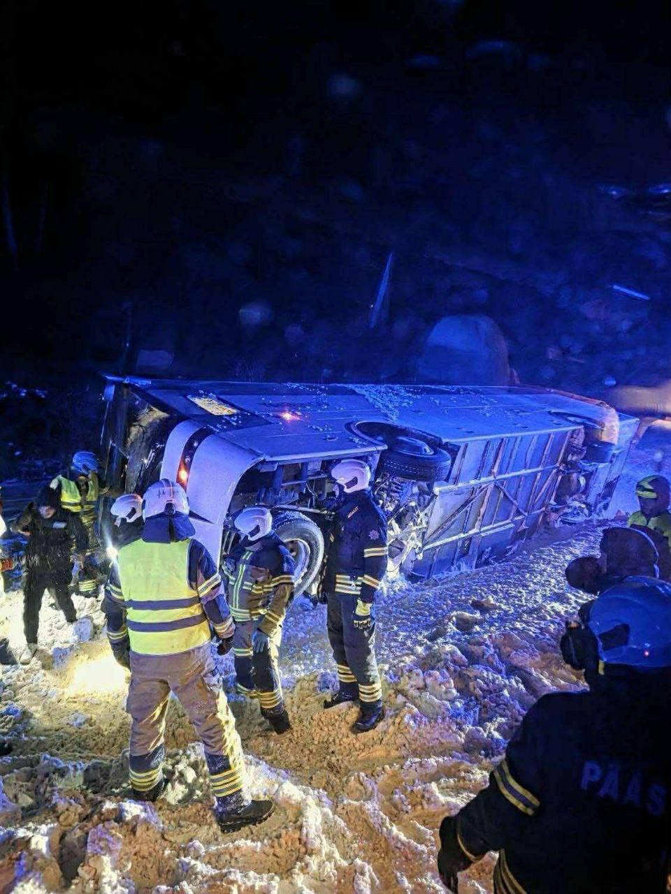 В Эстонии автобус с игроками сборной Кипра перевернулся по пути на матч