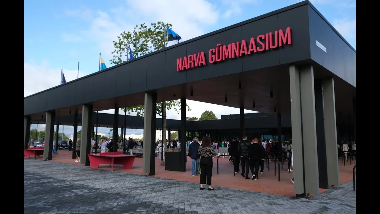 В Эстонии учителя без диплома получат контракты и 1970 евро