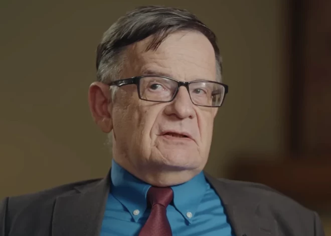 Российского историка и корееведа Андрея Ланькова выдворили из Латвии перед лекцией — его отправили в Эстонию: