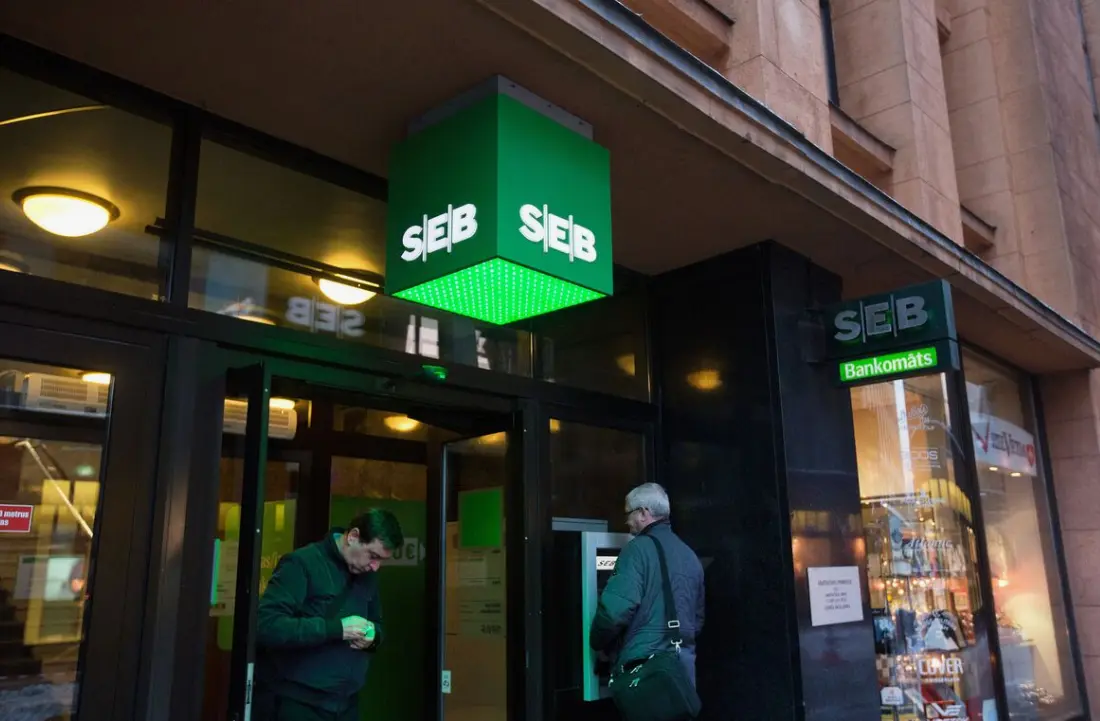 «Ваш перевод приостановлен»: банки Эстонии получат право блокировать счета без вашего согласия уже с 2026 года: