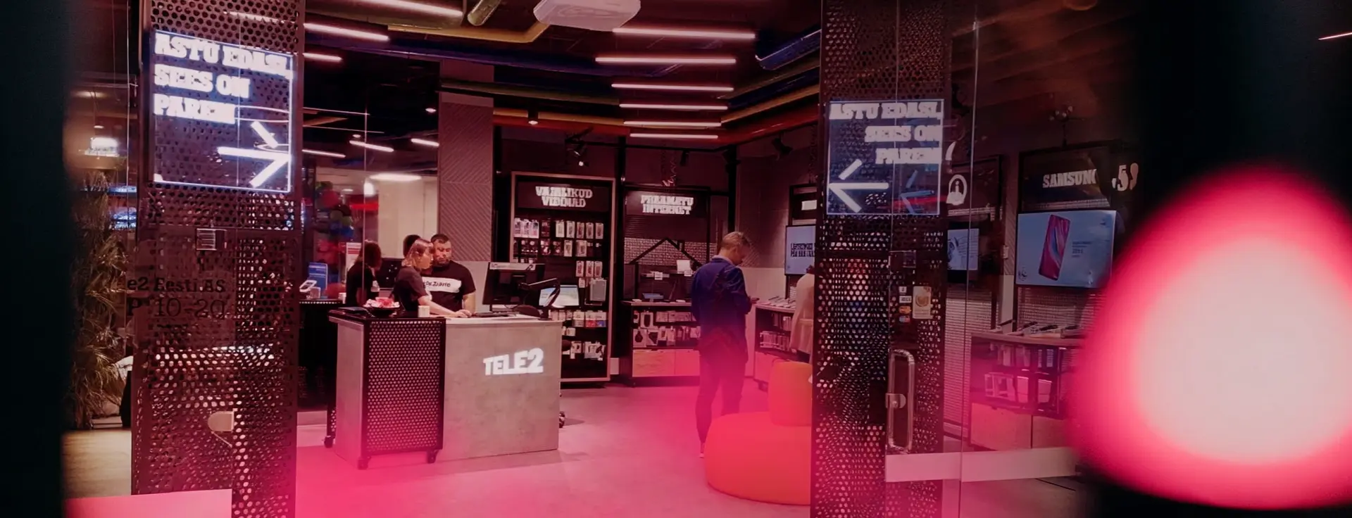 Март 2026: «тихий удар» по кошельку — связь, банки и налоги дорожают одновременно: Иллюстративное фото — Narva News AI