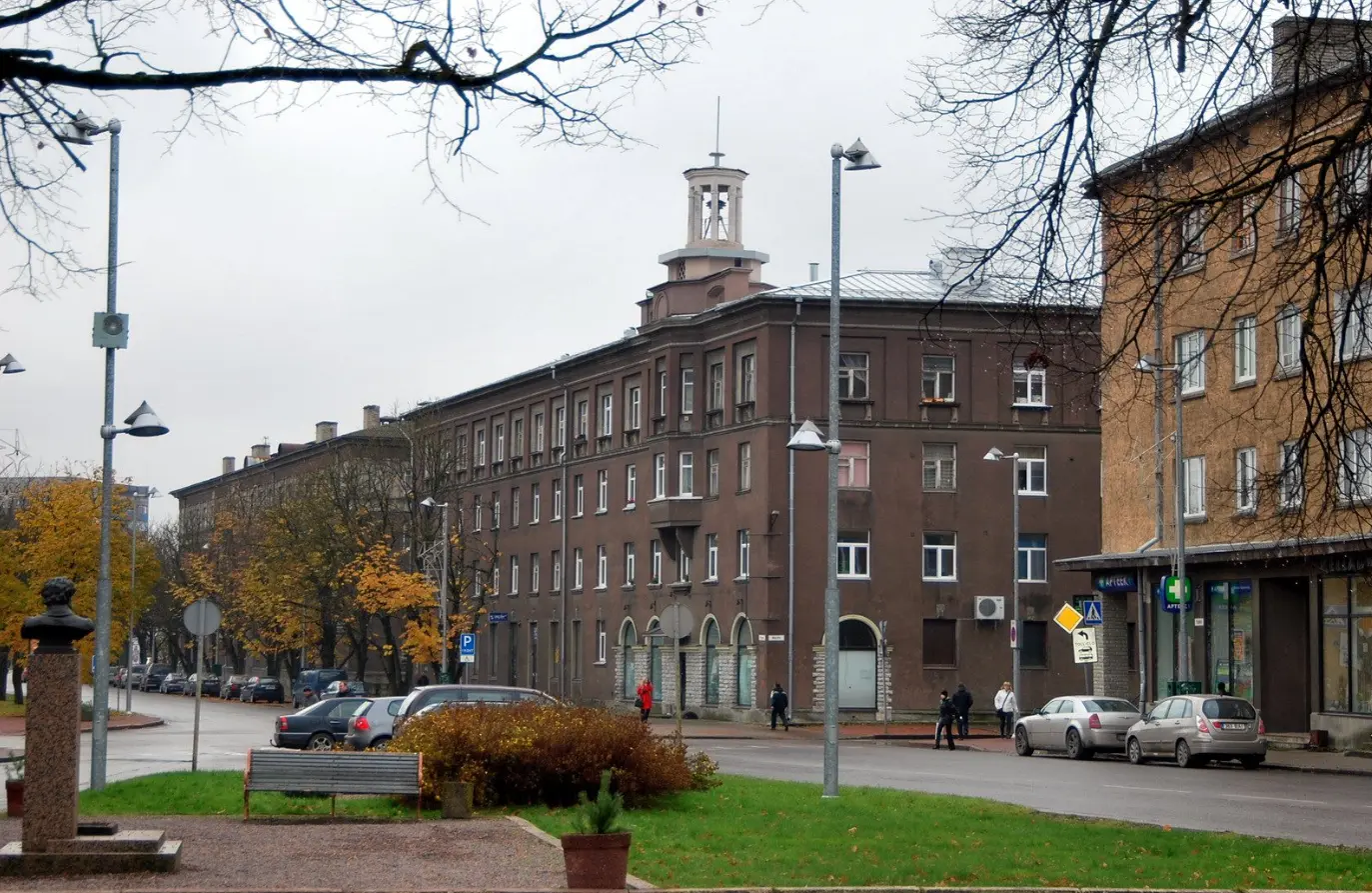 В Нарве передумали переименовывать остановки: имя Пушкина оставили после писем жителей: s9.travelask.ru