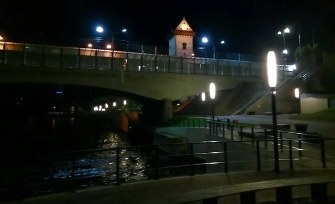 «Звук мопеда в ночном небе»: жители Нарвы сообщают о шуме над городом: Narva News