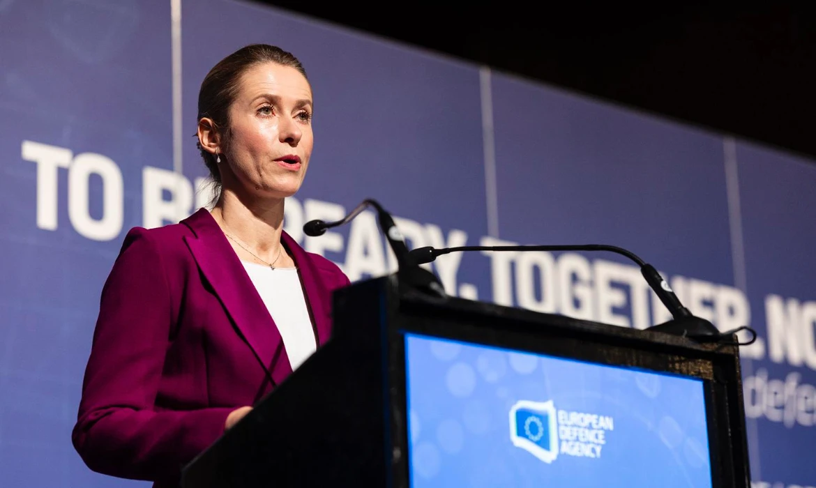 «Не нравится — делай сама»: США предложили Европе в одиночку разбираться с Украиной: