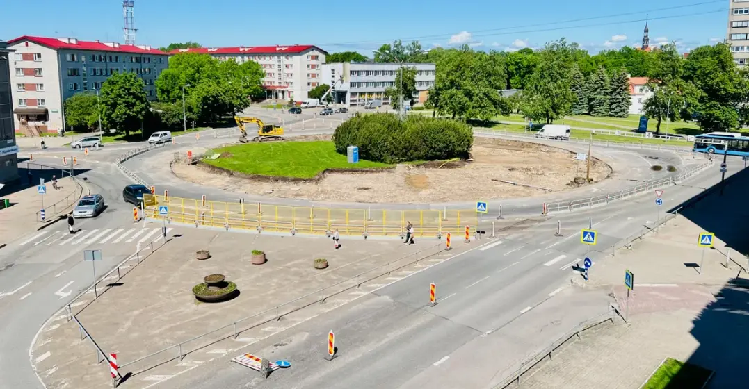 После зимы дороги снова развалились: на ремонт в Нарве дают больше миллиона, но этого хватает только на «латание»: Иллюстративное фото — Narva News