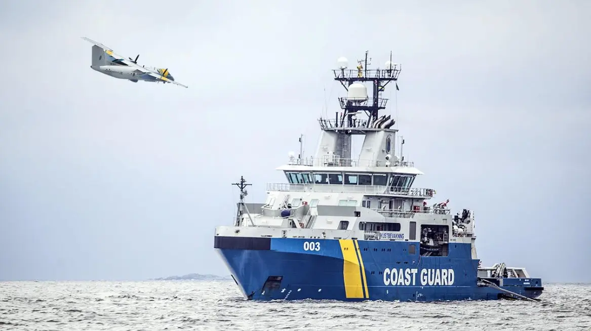 «Поймали с неба»: капитан судна признал сброс угля в Балтике — на фоне снижения цен на бензин в Швеции