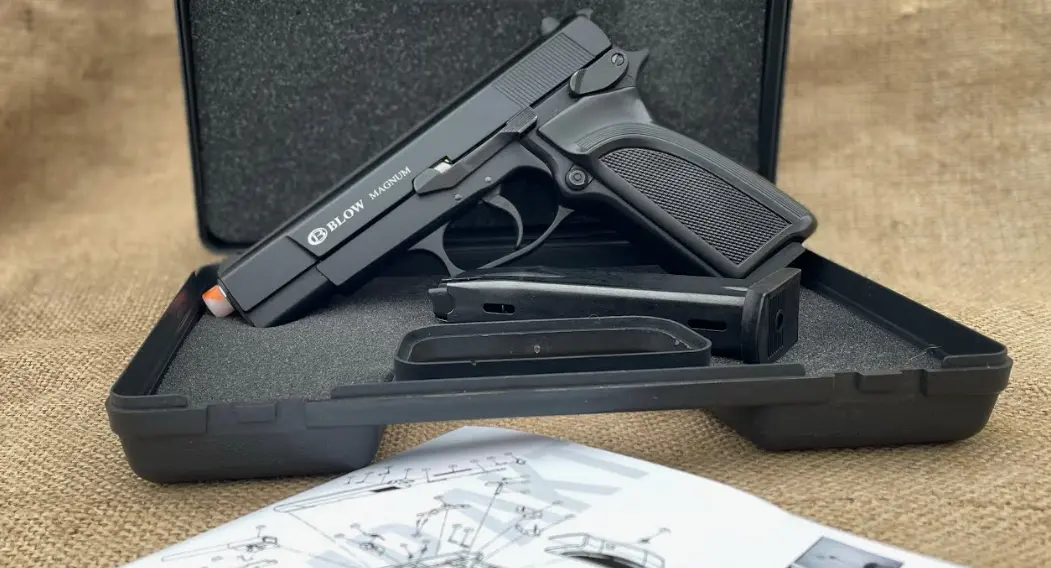 Смертельный риск из-за «игрушки»: полиция Нарвы готова стрелять в ответ на стартовый пистолет: Иллюстративное фото — Narva News