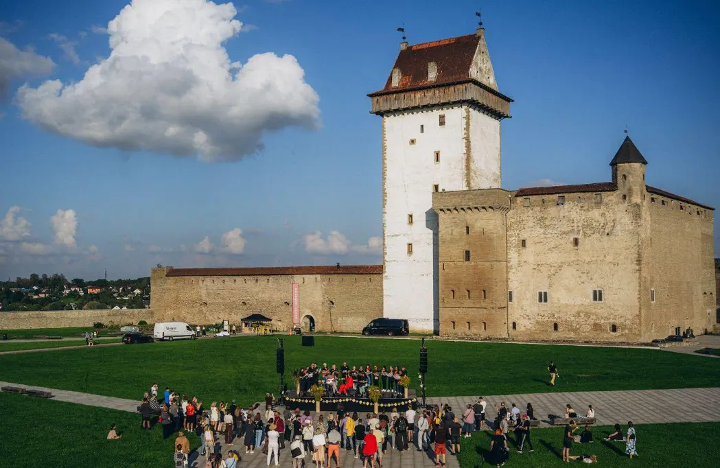9 мая в Эстонии: Полная программа Дня Европы, бесплатные концерты и «дуэль» праздников в Нарве: 