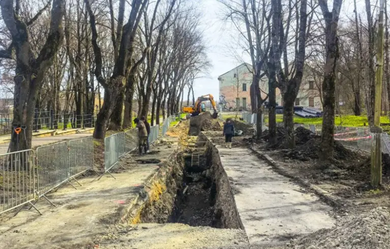 Вход есть, выхода не видно: в Нарве раскопали мистические «ворота-лабиринт»