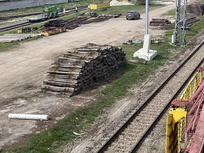 Старые шпалы сняли, новые порталы поставили: Нарва готовится к большим переменам Старые шпалы сняли, новые порталы поставили: Нарва готовится к большим переменам