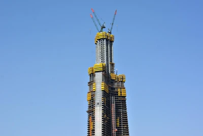 Jeddah Tower превысила 100 этажей Jeddah Tower превысила 100 этажей