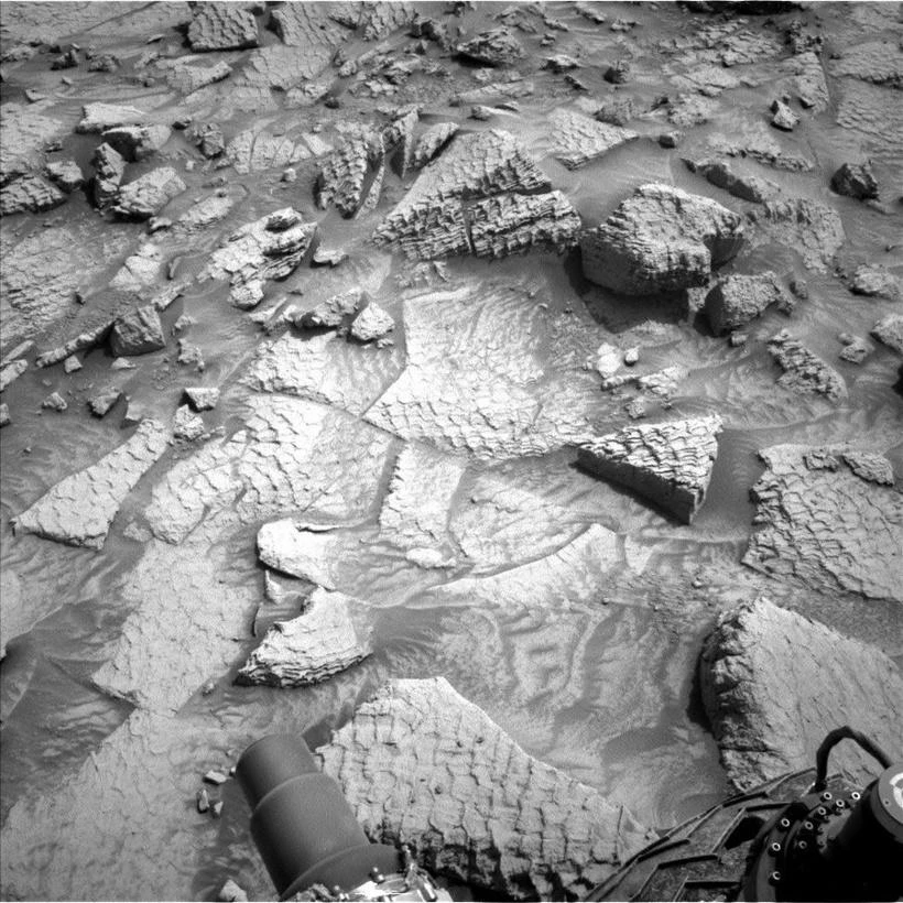Марс оказался покрыт каменными сотами: Curiosity нашёл крупнейшее поле загадочных трещин