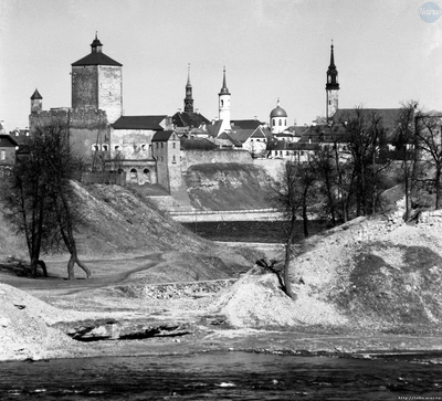 Новые взгляды на прошлое: немецкие фотографии из коллекции Володи Спиридонова рассказывают о начале оккупации Нарвы