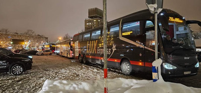 Междугородные автобусы вызывают пробку возле границы в Нарве