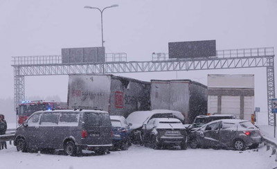Массовая цепная авария парализует Таллиннскую окружную дорогу: Закрыт участок, пробки и пострадавшие
