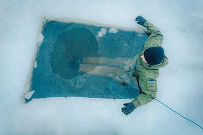 День выживания в Нарве: От падения в ледяную воду до сауны и 20 эмоциональных фото с учений от Narva Päästekomando