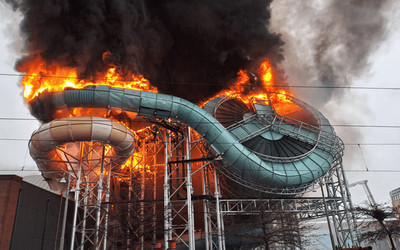 Взрыв и пожар в аквапарке Oceana Water World