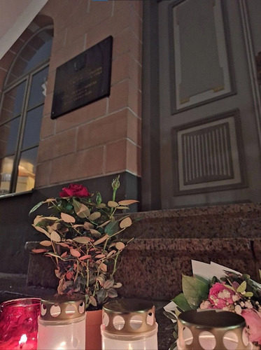 Трагедия в "Крокусе": Жители Таллинна выражают соболезнования по поводу теракта
