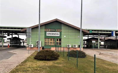 Пробки из фур на латвийской границе: почему в Гребнево и Терехово стоя